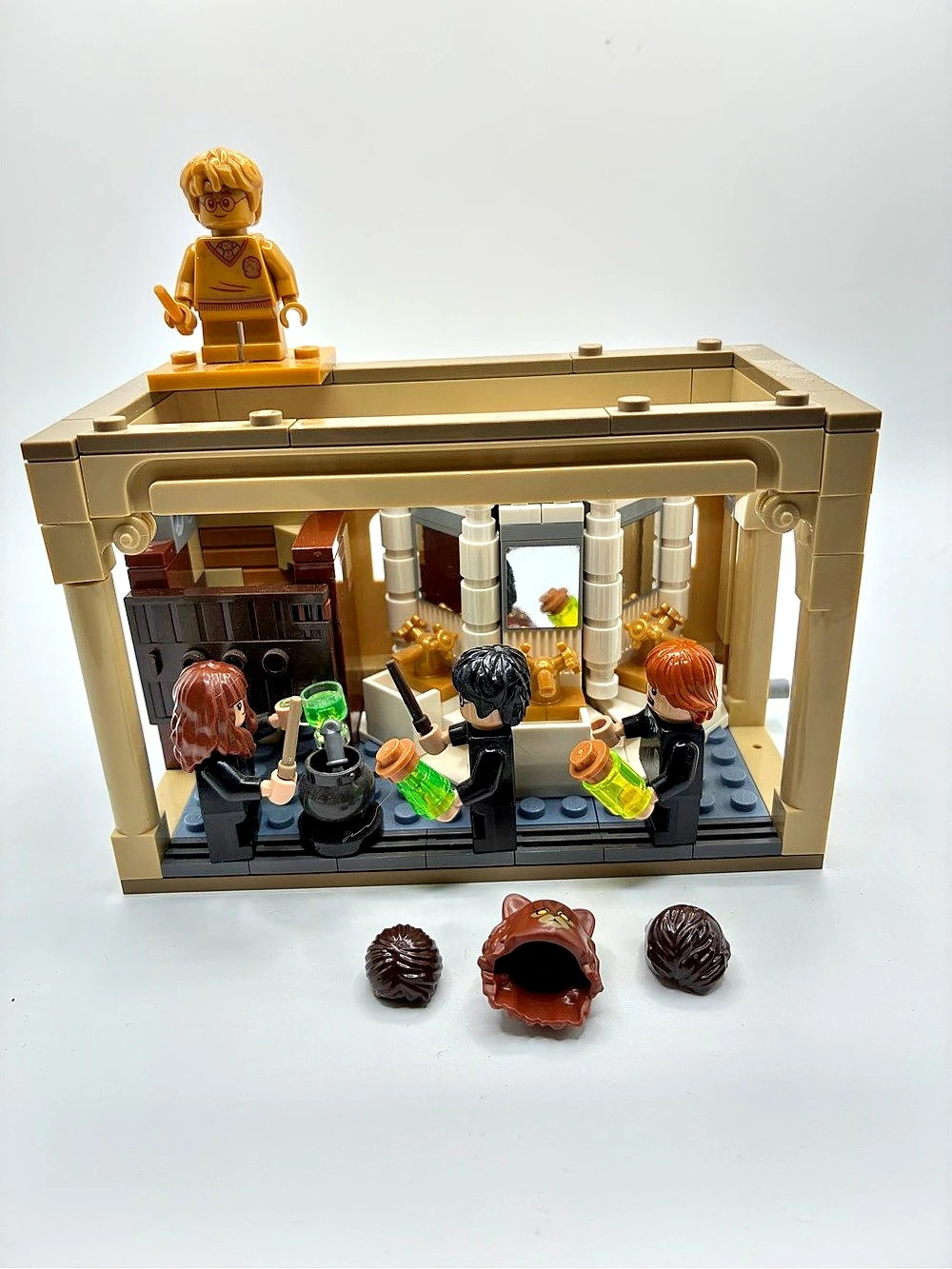 LEGO Harry Potter Hogwarts Polyjuice Potion Mistake Building Set Brown & Gold